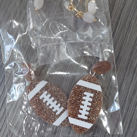 Earring Bundle - Picture 7 of 7